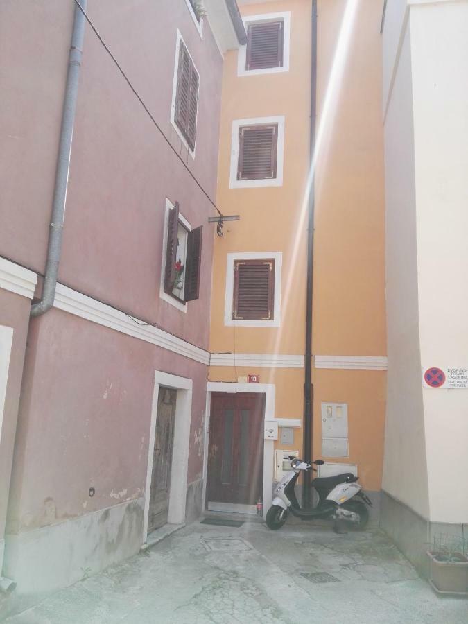 Rooms Neda Izola Bagian luar foto