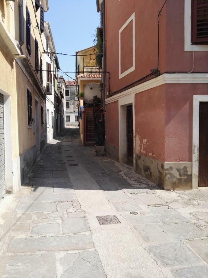 Rooms Neda Izola Bagian luar foto