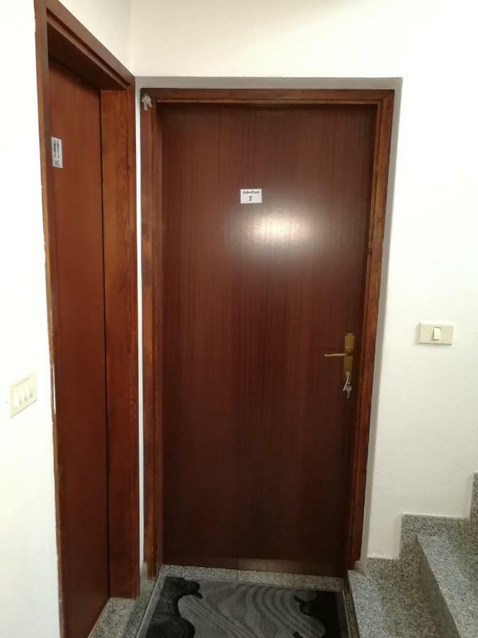 Rooms Neda Izola Bagian luar foto